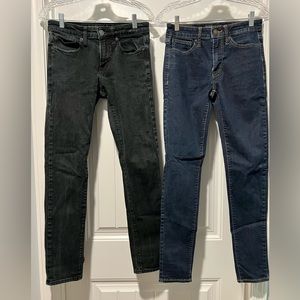 Men’s American Eagle skinny jeans 2 pair size 28 x 32